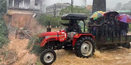 මාගස්තොට තෙමහල් ගොඩනැගිල්ක ආරක්ෂිත පැති බැම්ම කැඩෙයි