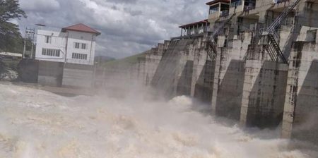 දැදුරු ඔය ජලාශයේ සහ තබ්බෝව ජලාශයේ වාන් දොරටු අරියි