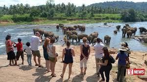 වාර්තාගත සංචාරකයින් පිරිසක් දිවයිනට