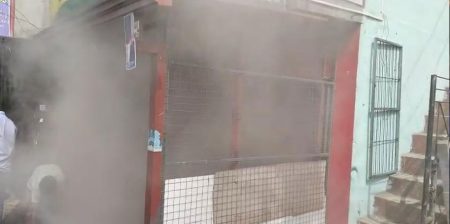 තලවකැලේ වෙළෙඳ සැලක ගින්නක්