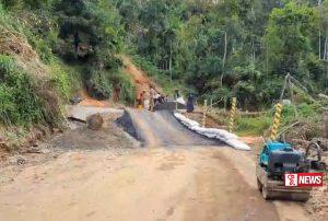 නාවලපිටිය – මහනුවර ප්රධාන මාර්ගය යළි විවෘත කෙරේ දිට්වා සුලි කුණාටුවෙන් නායයෑමට ලක් වූ නාවලපිටිය – මහනුවර ප්රධාන මාර්ගය දින 18 කට පසු ගමනා ගමනය සඳහා අද යළි විවෘත කෙරුණා. මාර්ගයට ඉහලින් ඇති පස්කන්ද නායයාමේ අවදානමක පවතින බැවින් ඒ සඳහා ස්ථිර විසදුම් ලබා දෙනතුරු ගමනාගමනයට හැකිවන අයුරින් ආරක්ෂිතව මාර්ගය නිර්මාණය කර තිබෙනවා. මෙම ස්ථානයේ කටයුතු අවසන් වනතුරු සුපරීක්ෂාකාරී ලෙස මාර්ගයේ රිය ධාවනය කරවන ලෙසයි මාර්ග සංවර්ධන අධිකාරිය රියදුරන්ගෙන් ඉල්ලා සිටින්නේ.