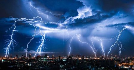 ප්රදේශ රැසකට අකුණු සම්බන්ධයෙන් නිවේදනයක්