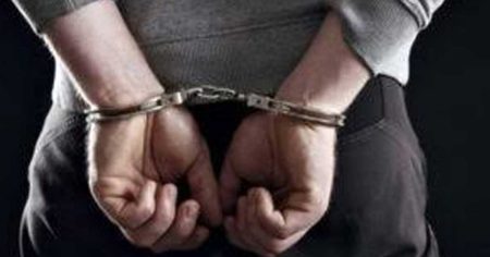 කුඩු රොෂාන් අත්අඩංගුවට