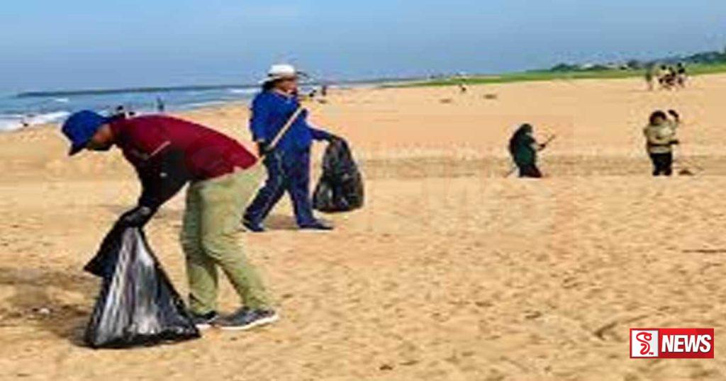 කාත්තන්කුඩි වෙරළ පිරිසිදු කිරීමේ වැඩසටහනක්