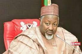 නයිජීරියාවේ ආරක්ෂක අමාත්යවරයා සිය දූරයෙන් ඉල්ලා අස්වෙයි