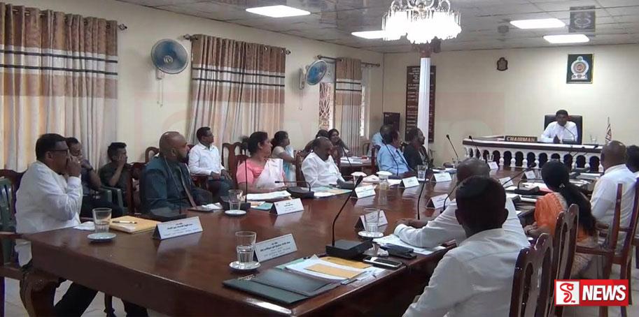 හැටන් දික්ඔය නගර සභාවේ මංගල අයවැය වැඩි ඡන්ද 12කින් සම්මතයි