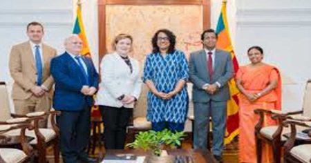 කැනේඩියානු මහ කොමසාරිස්වරිය අගමැතිනිය හමුවෙයි