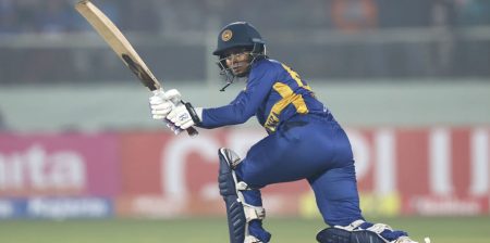 ශ්රී ලංකා කාන්තාවෝ ලකුණු 121කට දැවී යයි