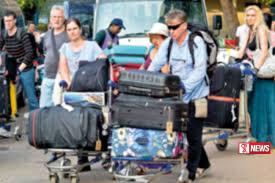 වසරේ ගත වූ කාලය තුළ මෙරටට පැමිණි විදෙස් සංචාරකයින් සංඛ්යාව ලක්ෂ දෙක ඉක්මවයි