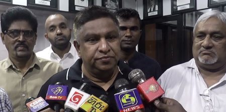 VIDEO : පක්ෂ මතයට පිටින් ගිය ප්රාදේශීය සභා මන්ත්රීවරුන් ගැන නිදහස් පක්ෂය තීරණයක් ගනියි