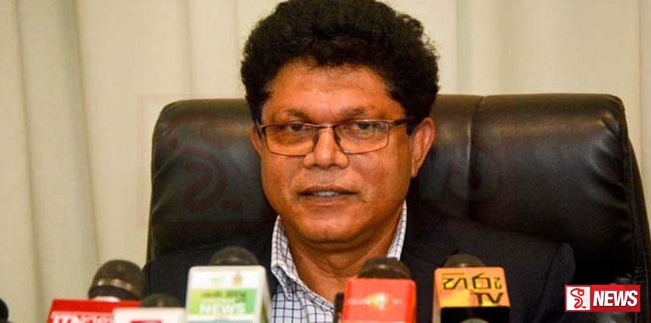 ගංවතුරෙන් විනාශ වූ විදුලි වැට කඩිනමින් පිළිසකර කරනවා