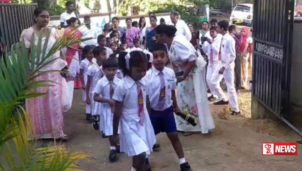 PHOTO: පළමු වසරට සිසුන් භාරගැනීම අභිමානවත් ලෙස පවත්වයි