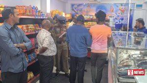 අලුතින් ඇරණු කඩයක් නිසා හැටන් නගරය උණුසුම් වෙයි