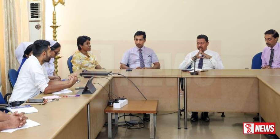 සෞඛ්ය නියෝජ්ය අමාත්යවරයා ශ්රී ජයවර්ධනපුර රෝහලේ රෝගී සත්කාර සේවාවන් පිළිබඳ රෝහල් කාර්ය මණ්ඩල සමග සාකච්ඡාවක්