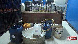 නාවලපිටියේ නීති විරෝධී මත්පැන් ස්කාගාරයක් වටලයි