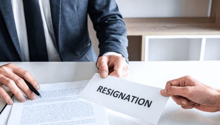 සභාපතිවරු දෙදෙනෙක් ඉල්ලා අස්වෙයි