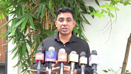 අසභ්ය දෑ පෙළපොතින් ඉවත් කරනු වෙනුවට ආණ්ඩුව කරන්නේ රඟපෑමක් – විශ්වාසභංගය තවමත් වලංගුයි