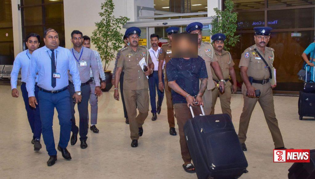 රතු නිවේදන නිකුත් කර තිබූ සැකකරුවෙක් දිවයිනට