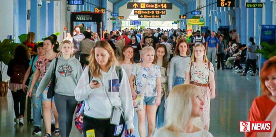 දවස් 15ට සංචාරකයන් 131,000ක් දිවයිනට