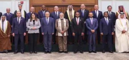 ඉන්දීය අගමැති සහ අරාබි විදේශ අමාත්යවරුන් අතර හමුවක්