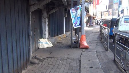 වසර ගණනකට පසු හැටන් පදික වෙළෙඳුන් ඉවතට