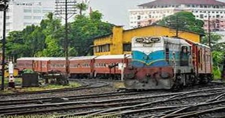 මීනගයා දුම්රිය අද සිට නැවත ධාවනය කෙරේ