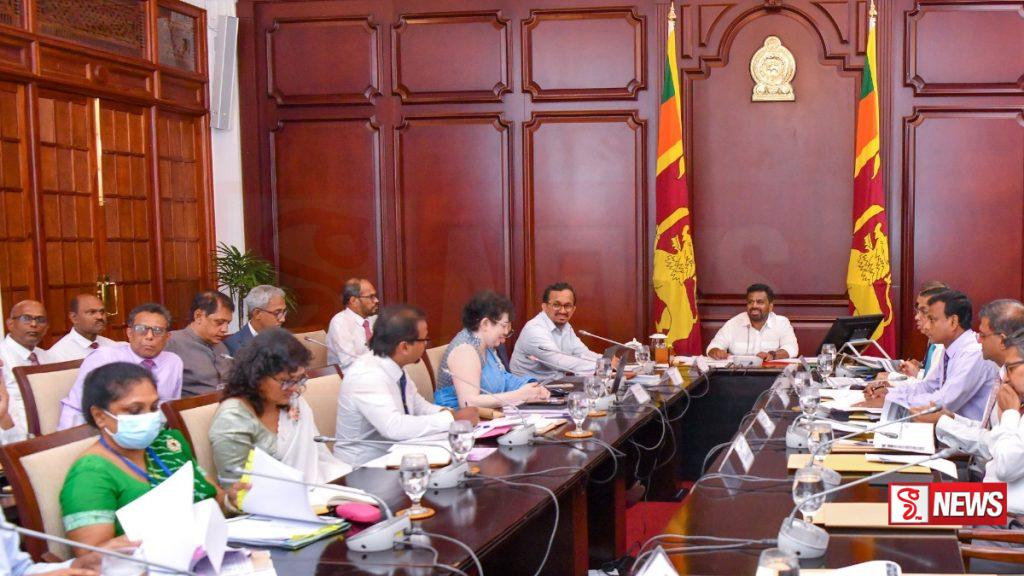 කර්මාන්ත සහ ව්යවසායකත්ව සංවර්ධන අමාත්යාංශයේ අයවැය යෝජනා විමසීම ජනපති ප්රධානත්වයෙන්
