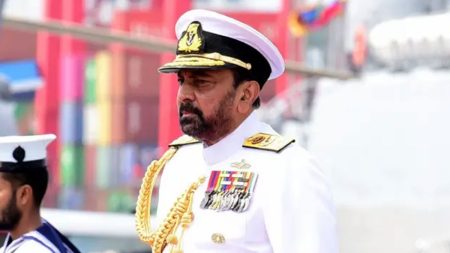 හිටපු නාවික හමුදාපති වසන්ත කරන්නාගොඩ අත්අඩංගුවට