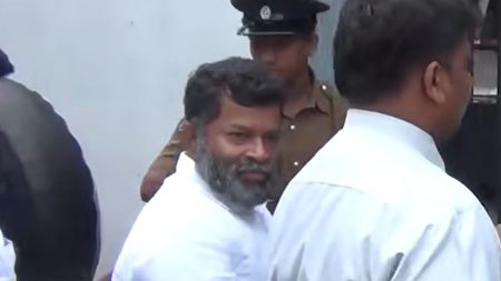 පිල්ලයාන් නැවතත් රක්ෂිත බන්ධනාගාරට
