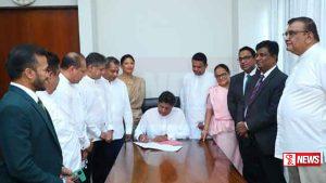 අධිකරණ ඇමතිට එරෙහිව විපක්ෂයෙන් විශ්වාසභංගයක්