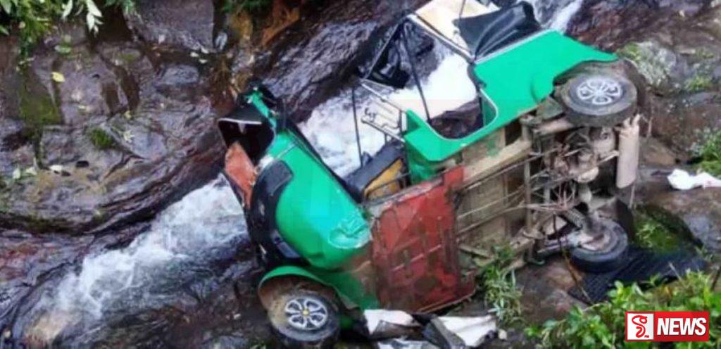මෝහිනී ඇල්ල ජීවිත දෙකක් බිලිගනී – තිදෙනෙක් රෝහළට