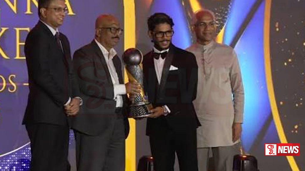 වසරේ විශිෂ්ටතම ක්රිකට් ක්රීඩකයා සම්මානය පැතුම් නිස්සංකට හිමි වෙයි
