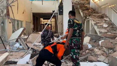 ඉන්දුනීසියාවේ භූ කම්පාවෙන් මියගිය ගණන 47 ක් දක්වා ඉහළට