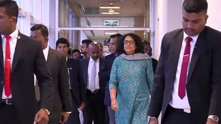 අගමැතිනිය භූතානය බලා පිටව යයි