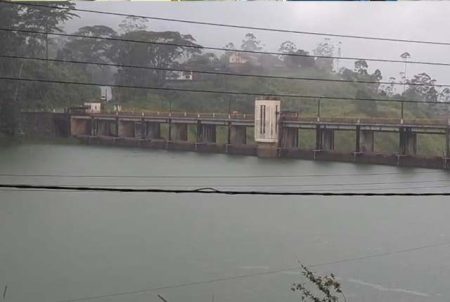 කාසල්රි සහ මාවුස්සාකැලේ ජලාශවල ජල මට්ටම ඉහළට