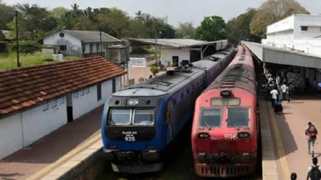 දුම්රිය වෘත්තීය සමිති සහ ප්රවාහන නියෝජ්ය ඇමති අතර තීරණාත්මක සාකච්චාවක්